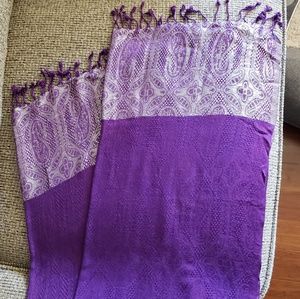 NWOT! Collectioneighteen purple viscose scarf.